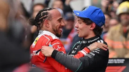 Abrazo Hamilton y Antonelli
