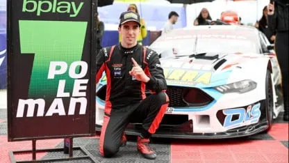 Con el Ford Mustang de su propio equipo, Gallo gan&oacute; y mete presi&oacute;n en la Copa de Plata
