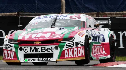 Canapino cambia de motorista tras la carrera en Rosario