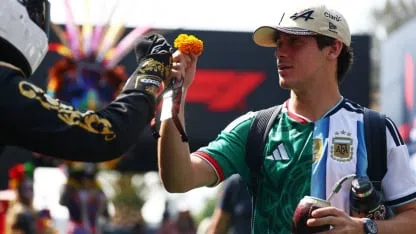 Colapinto en el paddock de M&eacute;xico