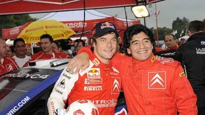 Maradona y Loeb, juntos en un Citroen del Mundial de Rally