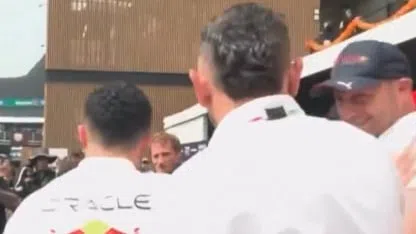 El pol&eacute;mico momento en el que Isack Hadjar empuj&oacute; a un fan&aacute;tico en M&eacute;xico
