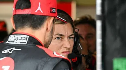 Esteban Ocon y su ingeniera, Laura Muller Esteban Ocon y su ingeniera, Laura Muller