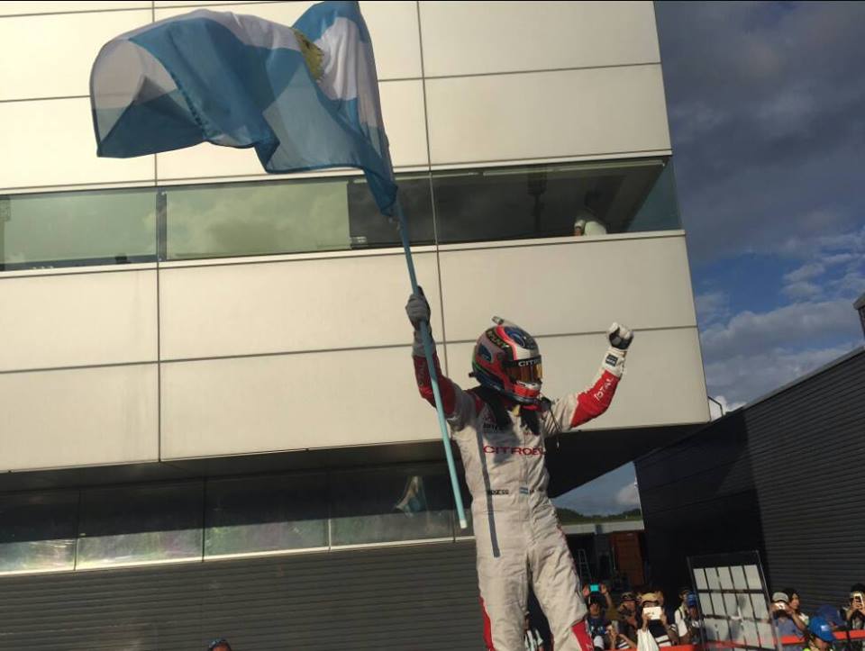&iexcl;Pechito Tricampe&oacute;n!