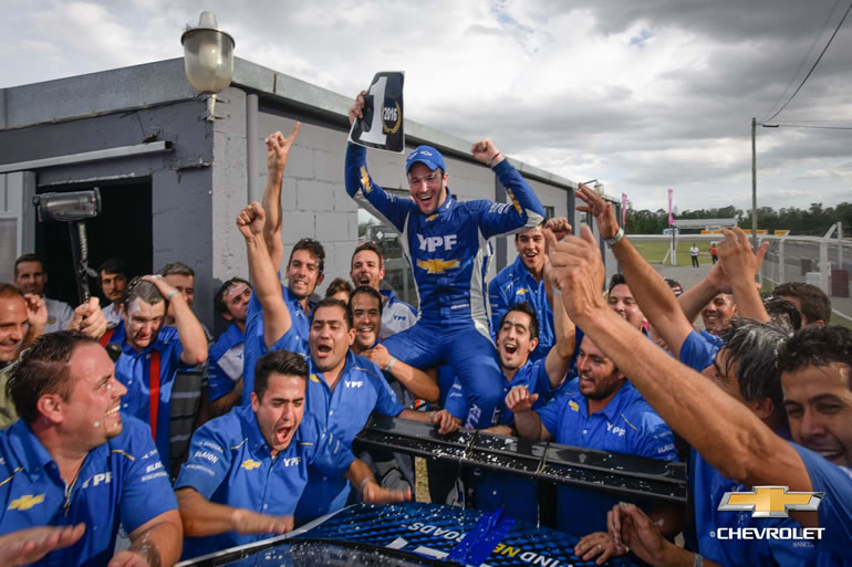 Los festejos del equipo Chevrolet Los festejos del equipo Chevrolet
