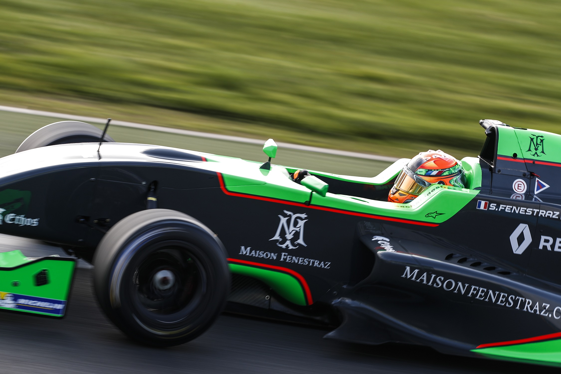 Fenestraz ensay&oacute; en Nurburgring
