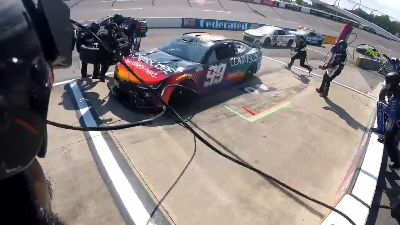 VIDEO: Su&aacute;rez, al borde de la tragedia en el NASCAR