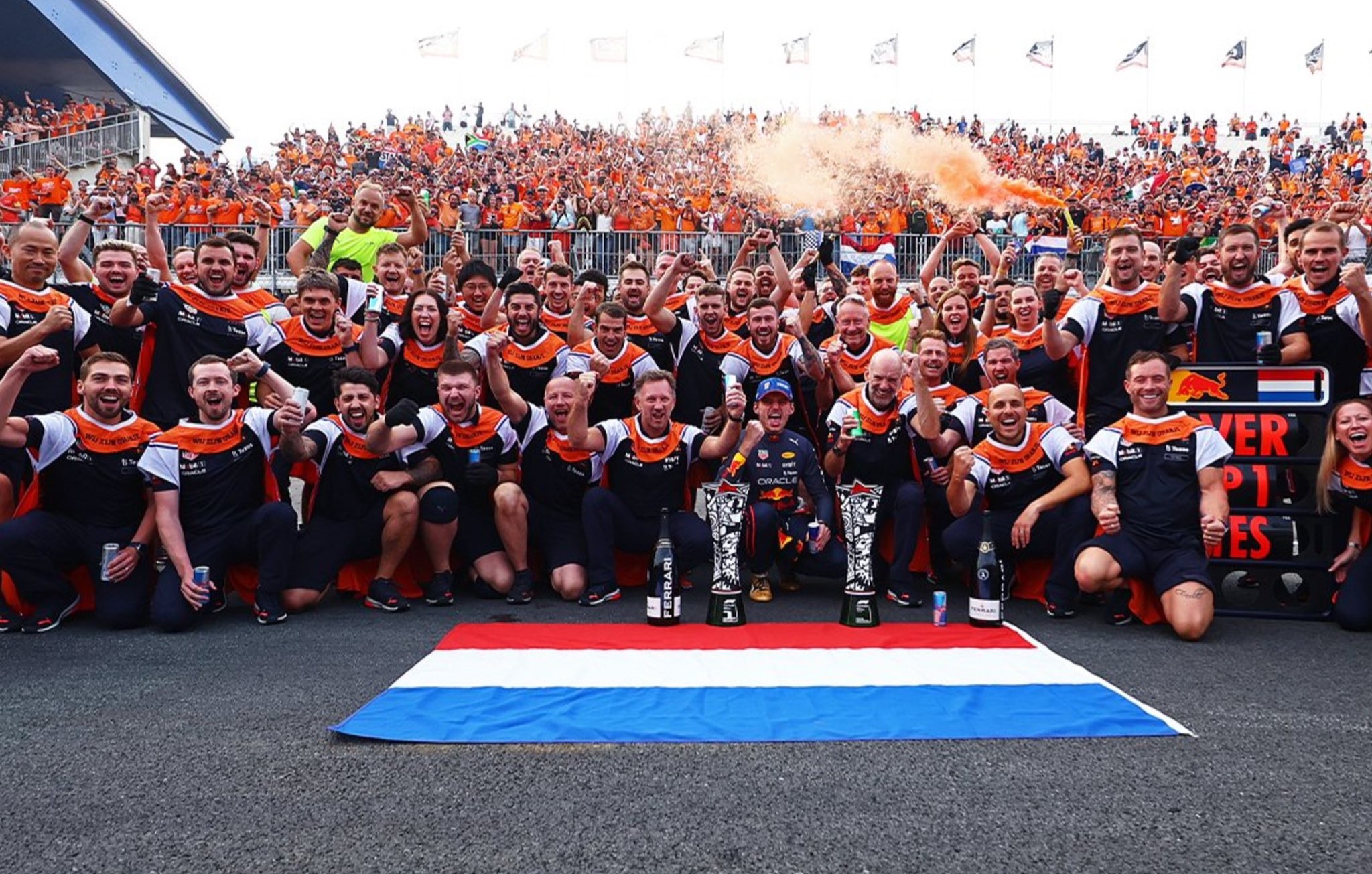 F1: Max Verstappen celebró un gran triunfo ante su público en Zandvoort F1: Max Verstappen celebró un gran triunfo ante su público en Zandvoort
