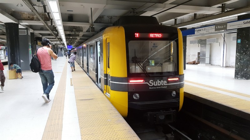Siguen las protestas en la Ciudad: trabajadores del subte realizaron un paro en la L&iacute;nea C