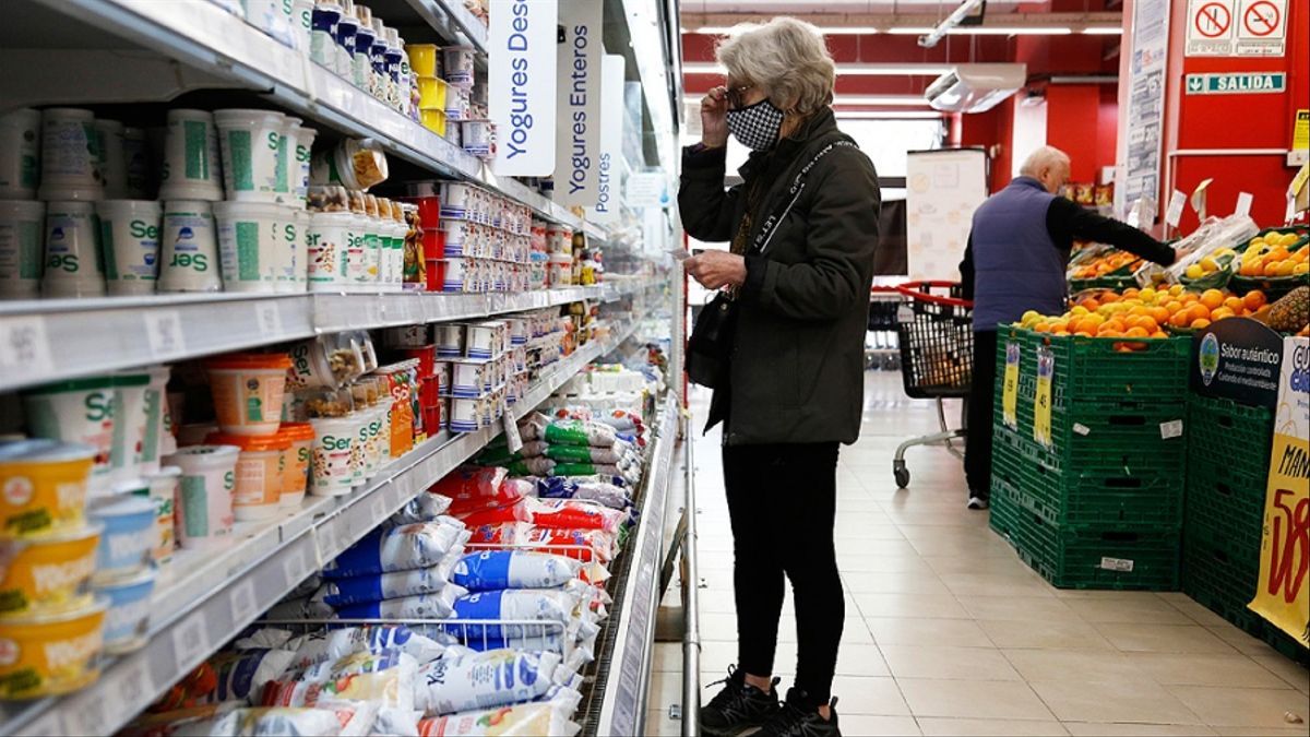 Golpe al bolsillo: la inflación anual de 2022 y 2023 sería del 100%, según los economistas del REM Golpe al bolsillo: la inflación anual de 2022 y 2023 sería del 100%, según los economistas del REM