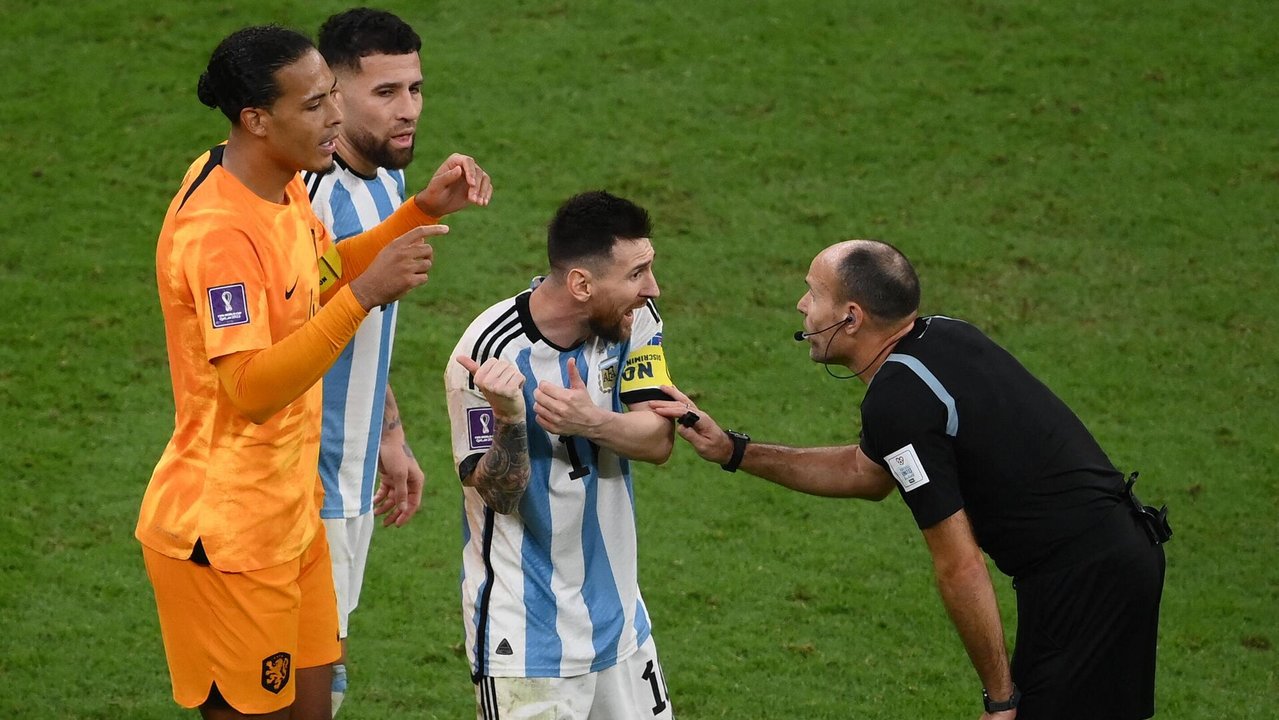 ¿Qué decisión tomó la FIFA con Mateu Lahoz, tras su polémico arbitraje en Argentina-Países Bajos? ¿Qué decisión tomó la FIFA con Mateu Lahoz, tras su polémico arbitraje en Argentina-Países Bajos?