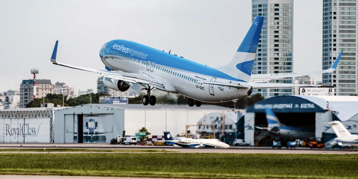 Locura por la Selección: el primer vuelo de Aerolíneas Argentinas a Qatar se agotó en media hora Locura por la Selección: el primer vuelo de Aerolíneas Argentinas a Qatar se agotó en media hora
