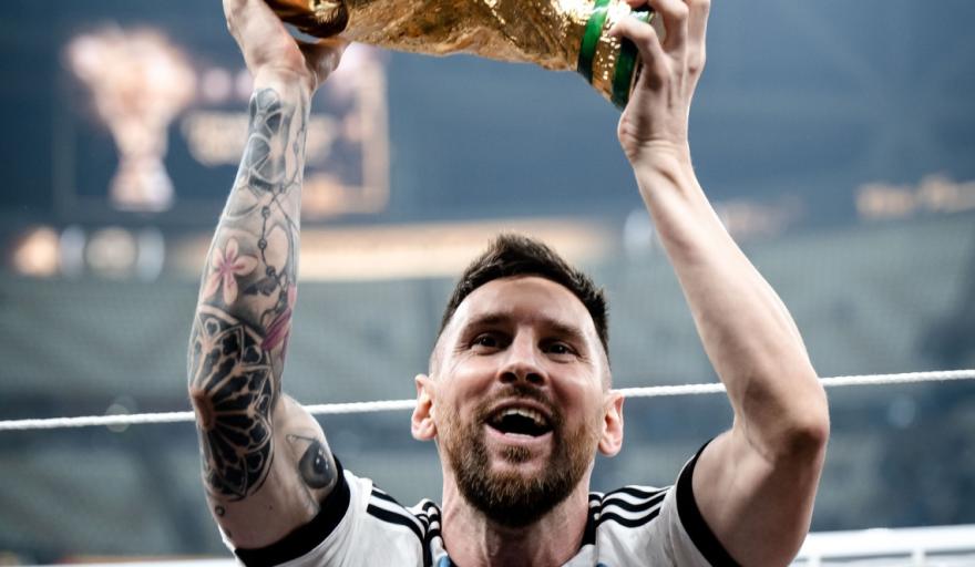 Siguen los r&eacute;cords: la foto de Messi con la Copa del Mundo es la m&aacute;s likeada en la historia de Instagram