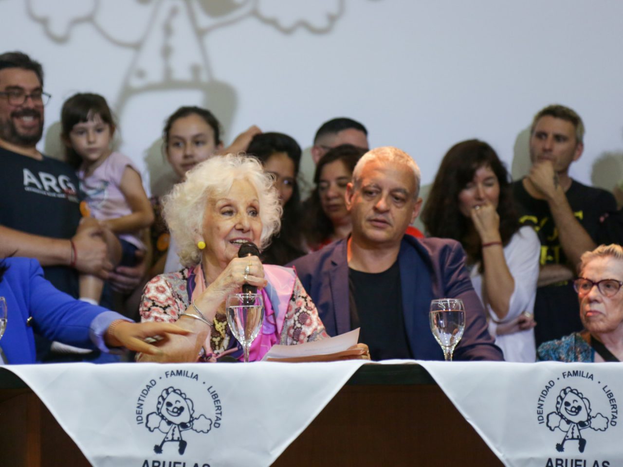 Abuelas de Plaza de Mayo anunció la restitución del nieto 132 Abuelas de Plaza de Mayo anunció la restitución del nieto 132