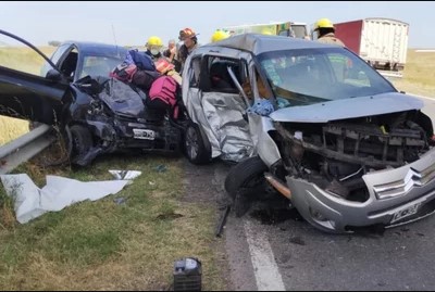 Tragedia en Buenos Aires: una mujer falleció en un accidente en la ruta 3 Tragedia en Buenos Aires: una mujer falleció en un accidente en la ruta 3