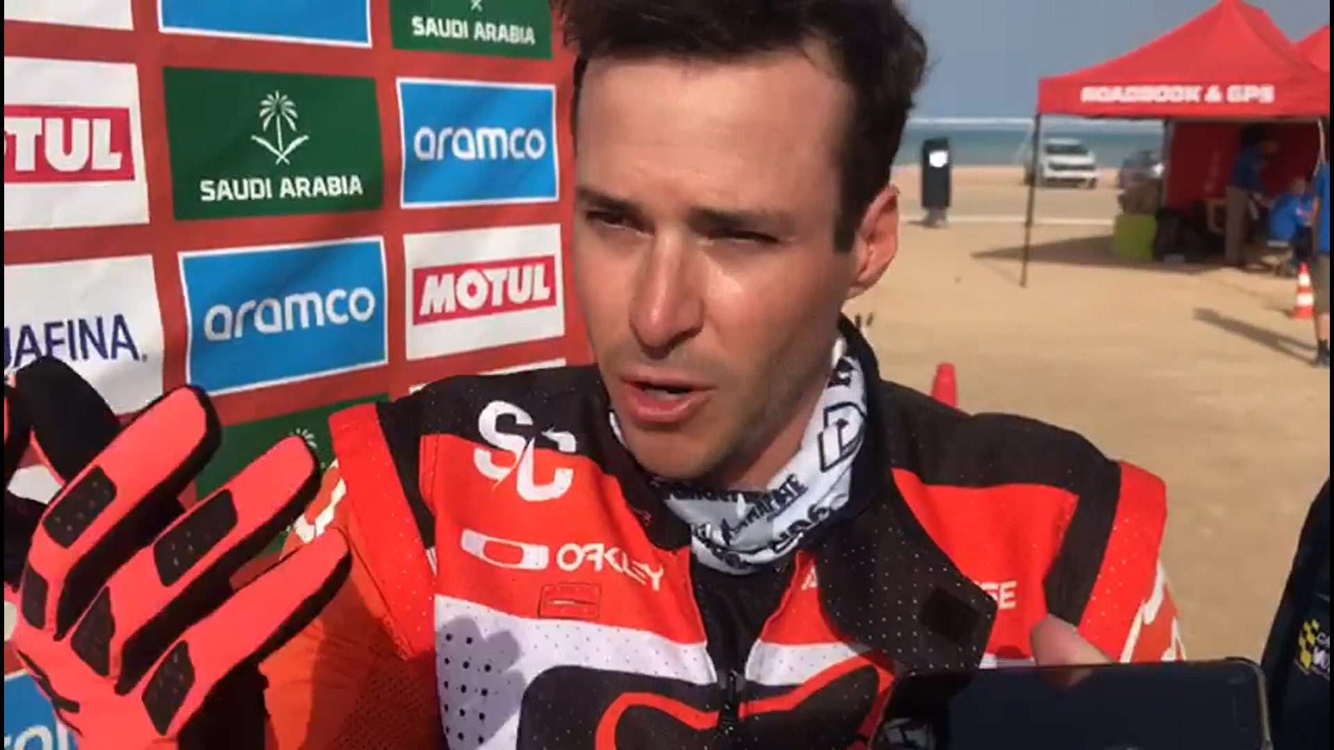 Dakar 2023: "Tuve que asistir a un piloto que se hab&iacute;a quebrado la clav&iacute;cula y la pierna"