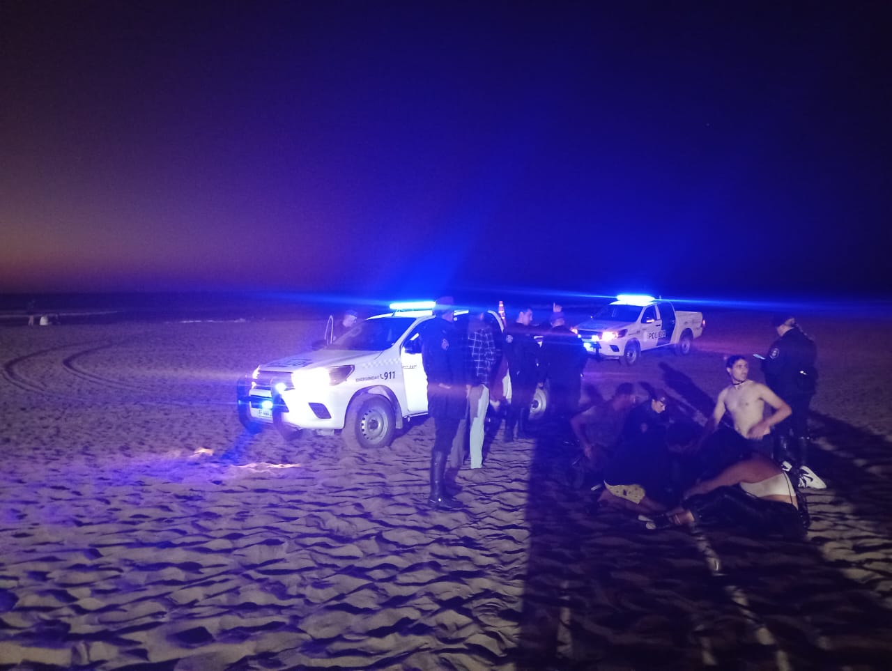 Tragedia en Claromecó: dos jóvenes fueron atropellados en la playa Tragedia en Claromecó: dos jóvenes fueron atropellados en la playa