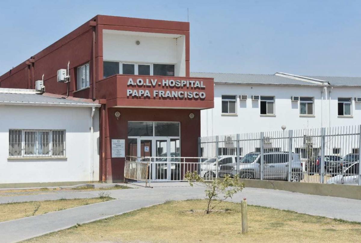 Horror en Salta: una mujer tuvo que parir en la calle porque se negaron a atenderla y su bebé se fracturó la clavícula Horror en Salta: una mujer tuvo que parir en la calle porque se negaron a atenderla y su bebé se fracturó la clavícula