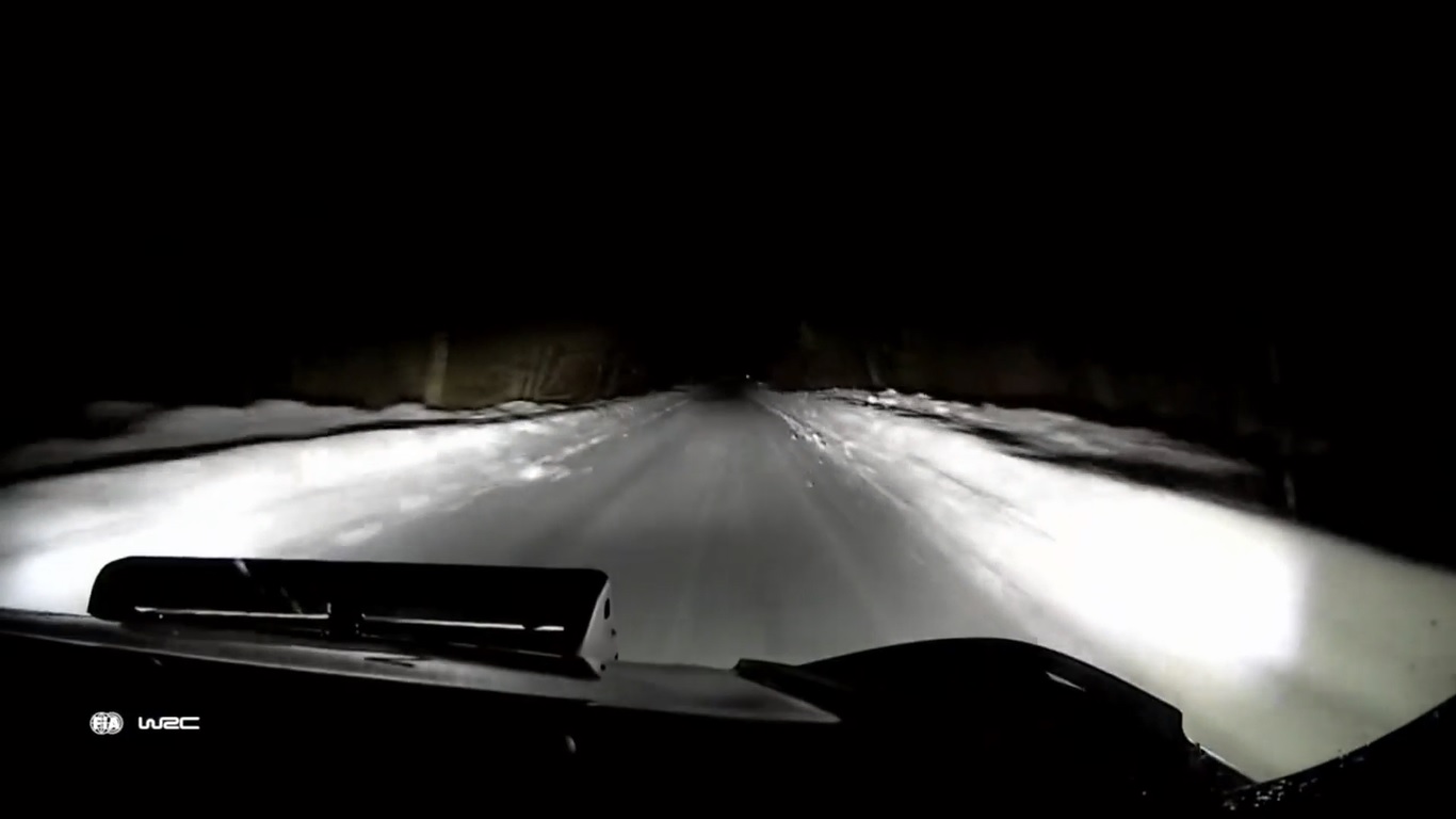 &iexcl;A fondo de noche y entre la nieve! as&iacute; manejan los pilotos del Rally Mundial en Suecia