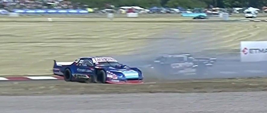 Urcera y Martín Vázquez se tocaron en la segunda serie del TC en Viedma Urcera y Martín Vázquez se tocaron en la segunda serie del TC en Viedma