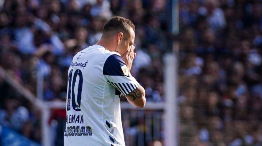 Escándalo: un ex jugador de Gimnasia fue acusado de golpear a los juveniles Escándalo: un ex jugador de Gimnasia fue acusado de golpear a los juveniles