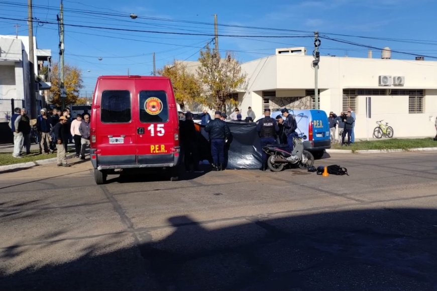 Fatal accidente en Concordia: un motociclista falleció tras colisionar contra un auto Fatal accidente en Concordia: un motociclista falleció tras colisionar contra un auto