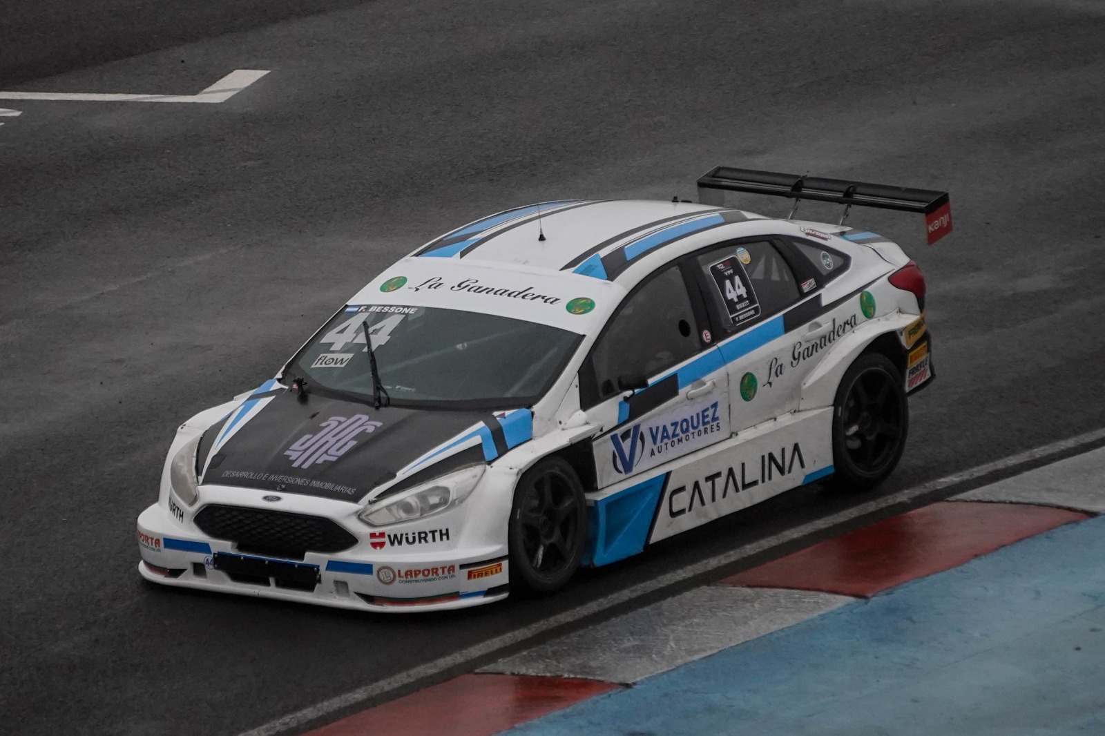 TC2000 Series: Bessone se quedó con la victoria sobre el final en San Nicolás TC2000 Series: Bessone se quedó con la victoria sobre el final en San Nicolás