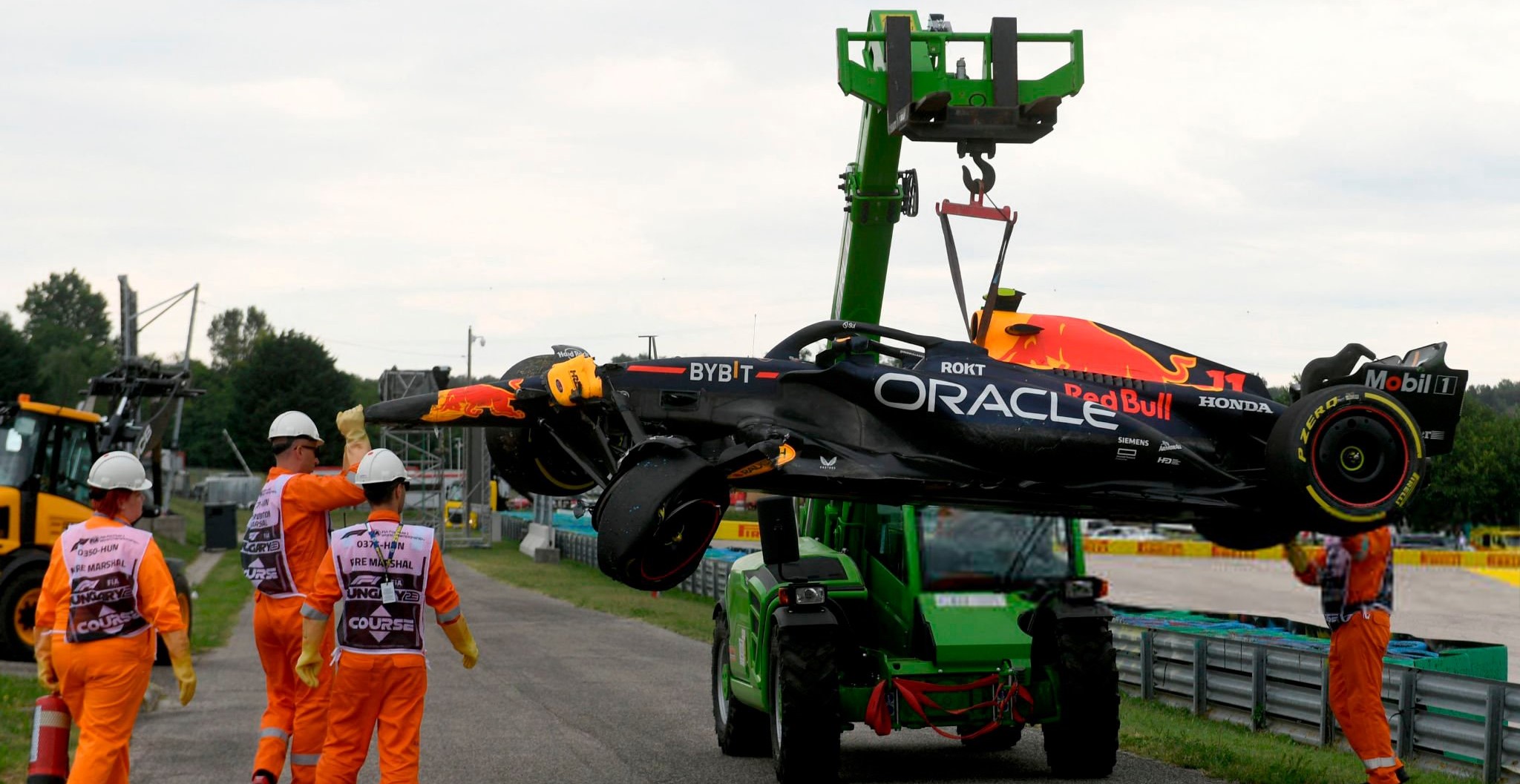 F1: ¿Cuánto le costó a Red Bull reparar el golpe de Checo Pérez en el GP de Hungría? F1: ¿Cuánto le costó a Red Bull reparar el golpe de Checo Pérez en el GP de Hungría?