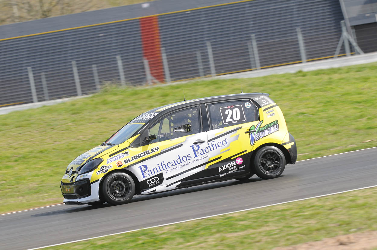 Turismo Pista: Franco Nazzi hered&oacute; la clasificaci&oacute;n del viernes en Buenos Aires