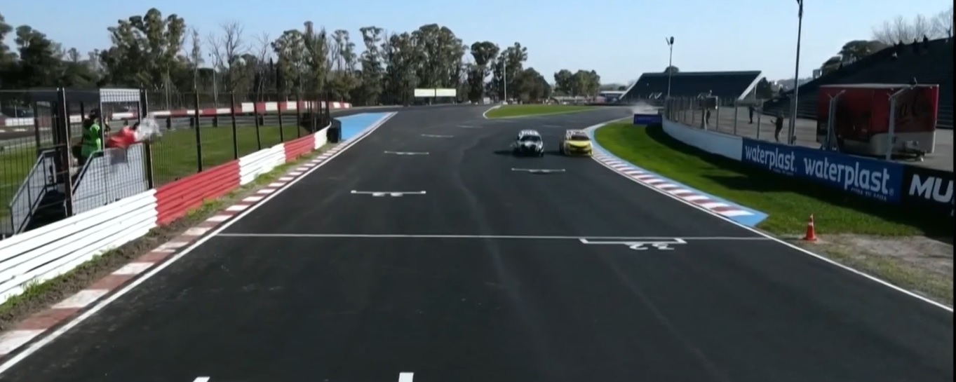 Turismo Pista: fue a la chapa en la última curva y ganó sólo por 23 milésimas Turismo Pista: fue a la chapa en la última curva y ganó sólo por 23 milésimas