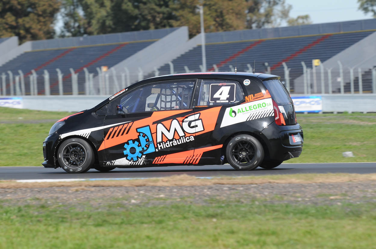 Turismo Pista: Costamagna sorprendi&oacute; con su invitado para la carrera de los 300 Pilotos