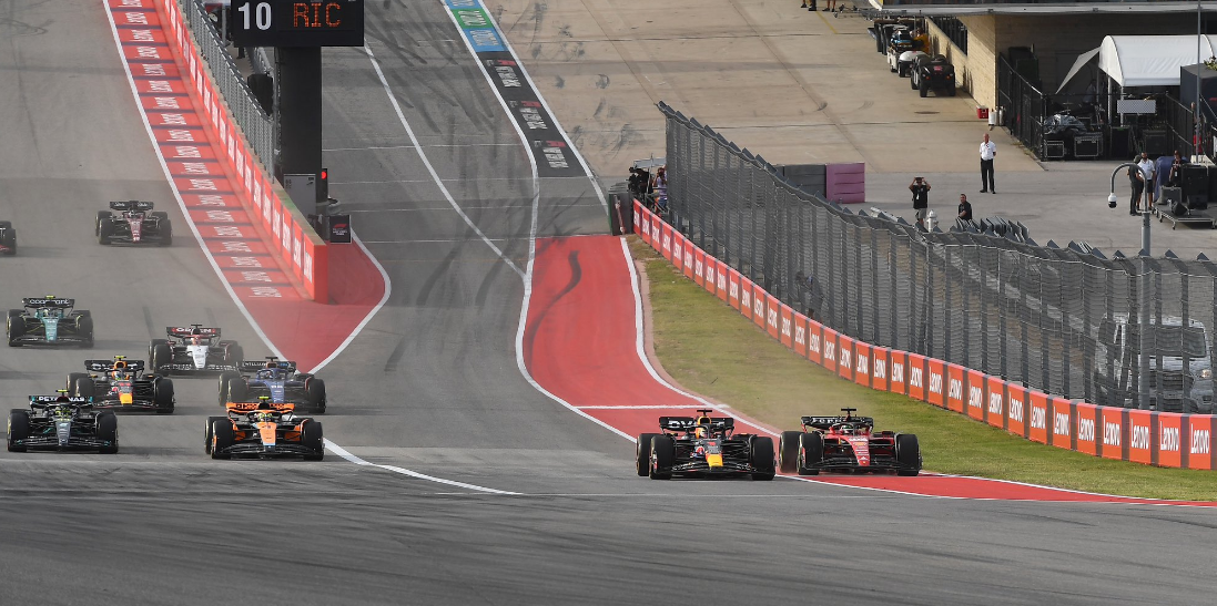 F1: ¡Se sacaron chispas! La friccionada largada entre Verstappen y Leclerc en el Sprint F1: ¡Se sacaron chispas! La friccionada largada entre Verstappen y Leclerc en el Sprint