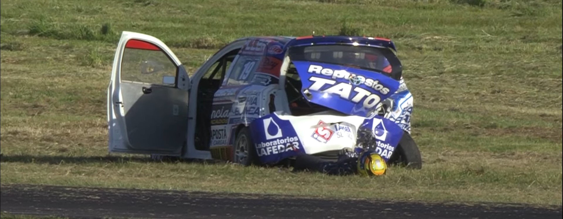 Turismo Pista: Bastidas, puntero de la Clase 3, protagonista de un fuerte golpe
