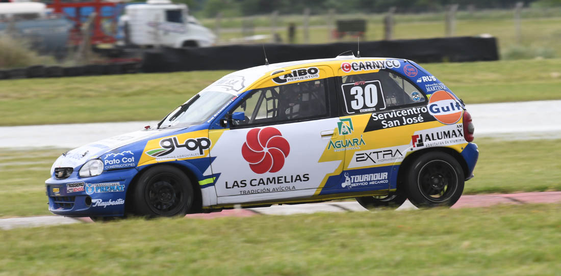 Turismo Pista: Yair Etchveste se quedó con el título en la Clase 2 Turismo Pista: Yair Etchveste se quedó con el título en la Clase 2