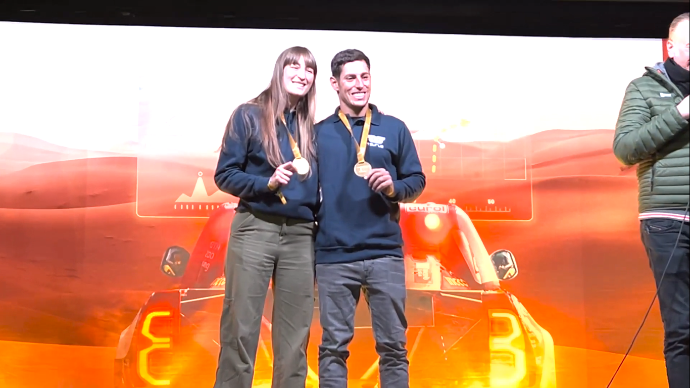 Dakar 2024: Cavigliasso y Pertegarini recibieron su medalla por ganar la Etapa 9