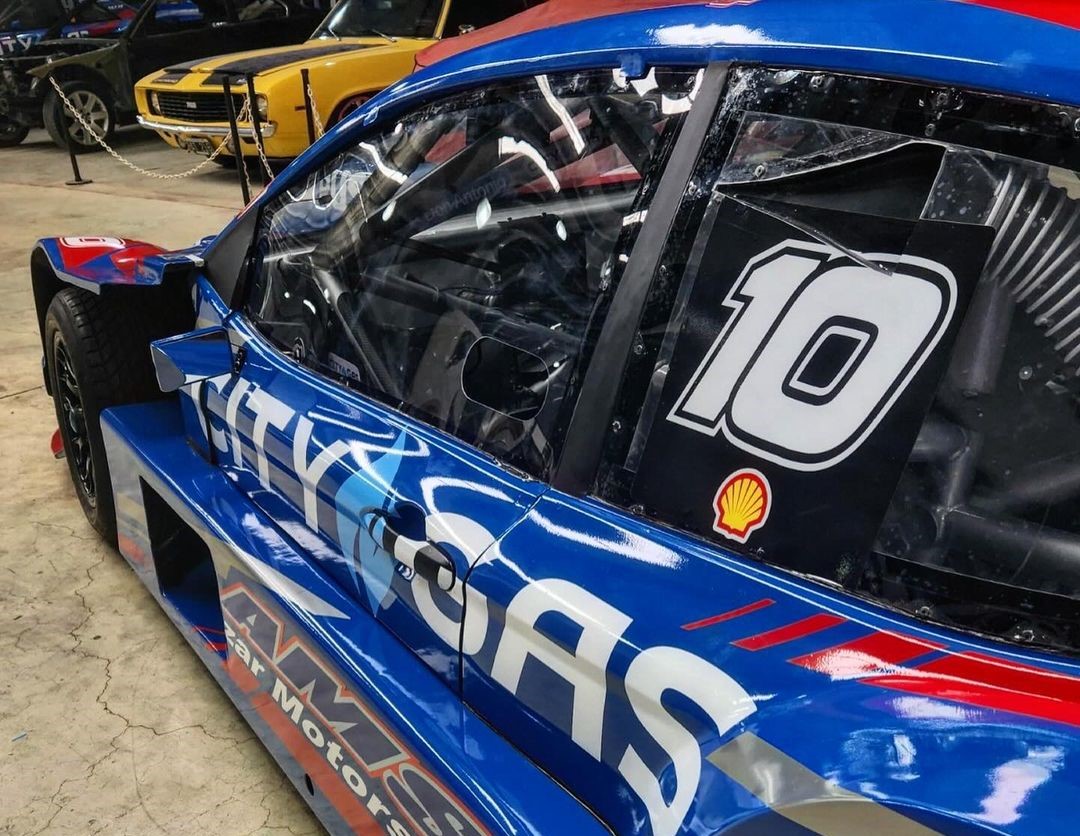 TC: Azar presentó el Camry con el que iniciará la temporada en El Calafate TC: Azar presentó el Camry con el que iniciará la temporada en El Calafate