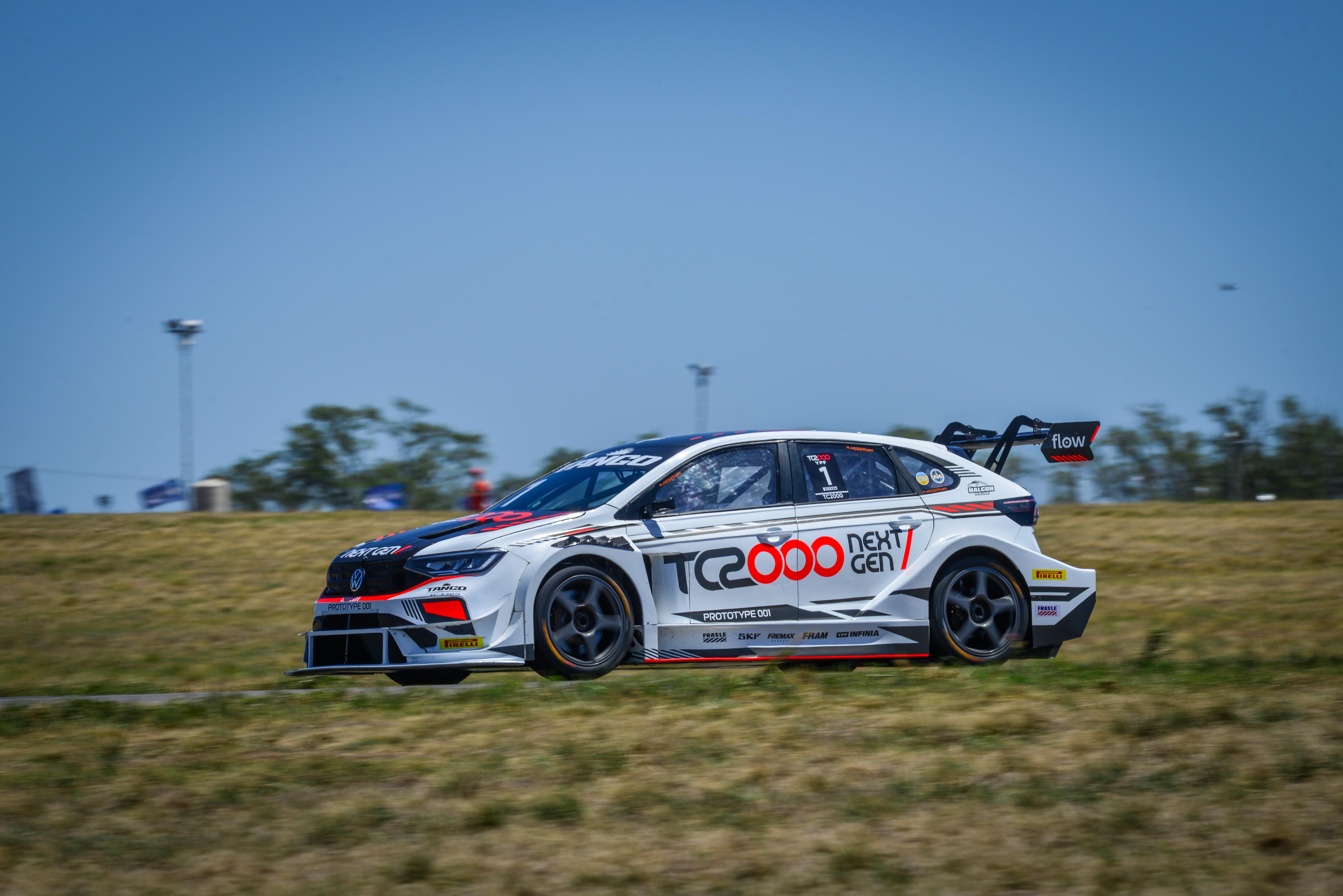 Vivian tras probar la SUV en el Gálvez: "Eleva la vara, es un salto de calidad para el TC2000" Vivian tras probar la SUV en el Gálvez: "Eleva la vara, es un salto de calidad para el TC2000"