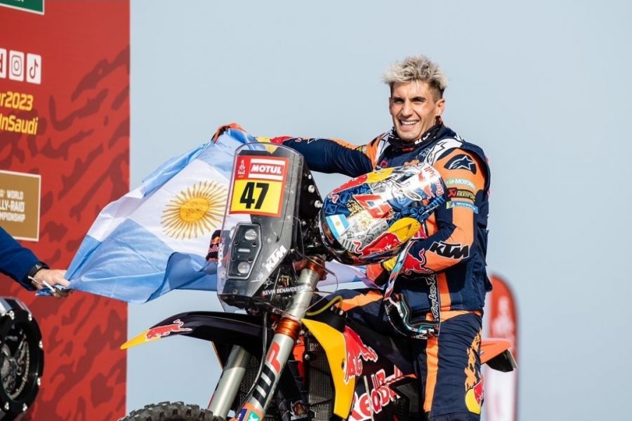 Kevin Benavides rompió el silencio por primera vez tras su grave accidente Kevin Benavides rompió el silencio por primera vez tras su grave accidente