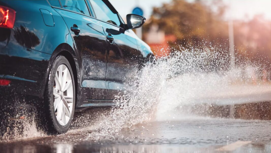La importancia del cuidado de los neum&aacute;ticos para afrontar la conducci&oacute;n en lluvia