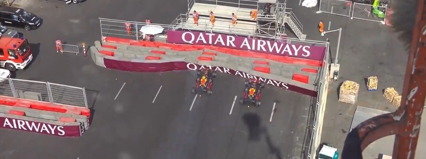 F2: &iexcl;Ins&oacute;lito! Hadjar y Marti del Campos Racing se despistaron al mismo tiempo y en la misma curva