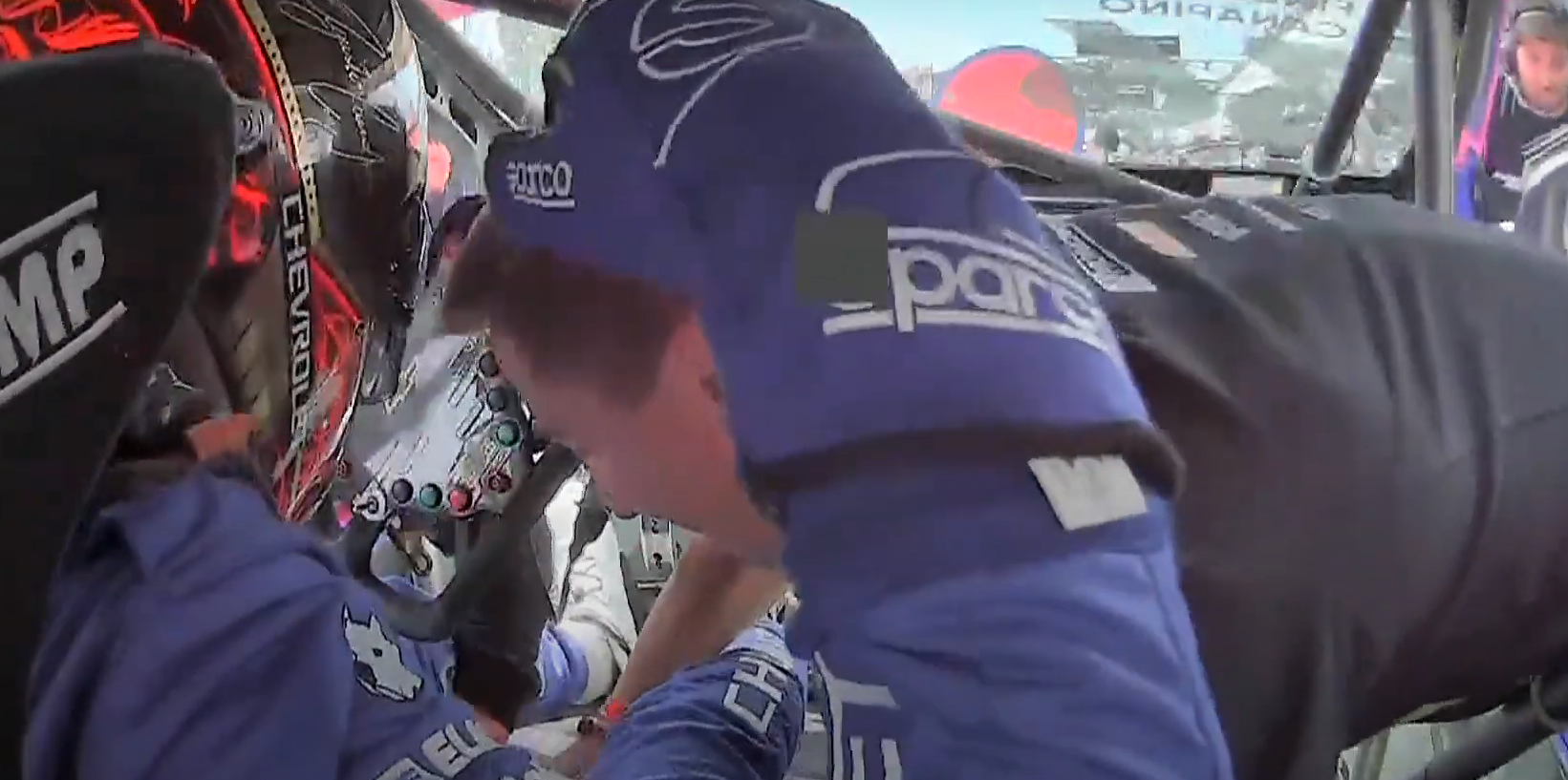 TC2000: ¡A bordo! Así fue el cambio de pilotos que casi complica a Canapino y Fineschi en los 200Km de Buenos Aires TC2000: ¡A bordo! Así fue el cambio de pilotos que casi complica a Canapino y Fineschi en los 200Km de Buenos Aires