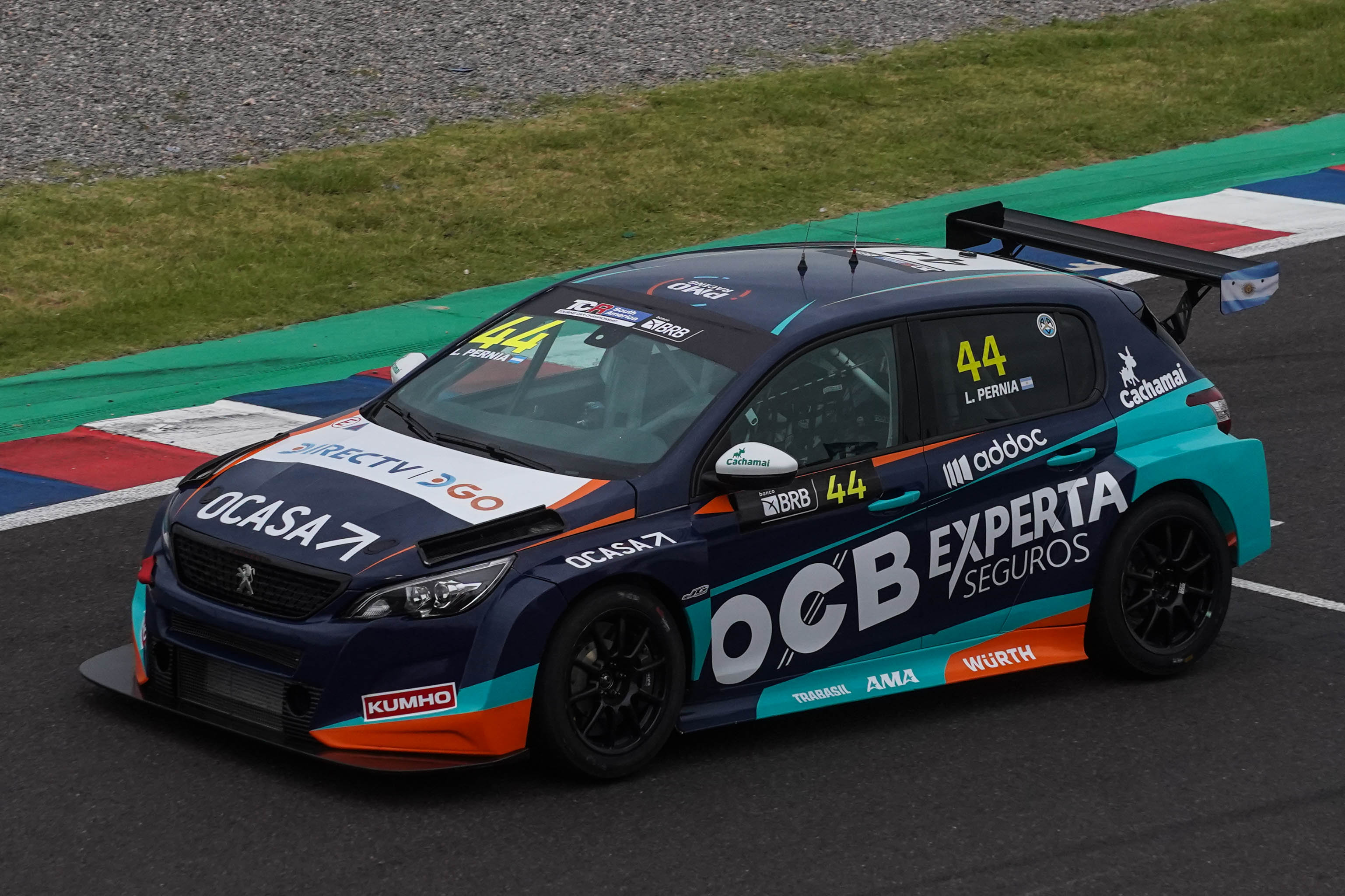 TCR South America: Leonel Pernía se llevó la segunda carrera en Termas de Río Hondo TCR South America: Leonel Pernía se llevó la segunda carrera en Termas de Río Hondo