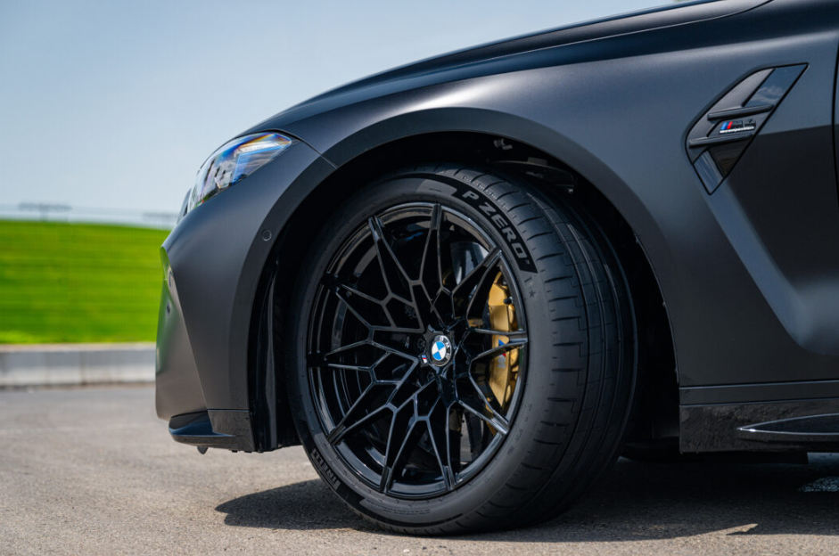 El nuevo Pirelli PZero gana la comparativa &laquo;Tire Reviews&raquo; en su debut