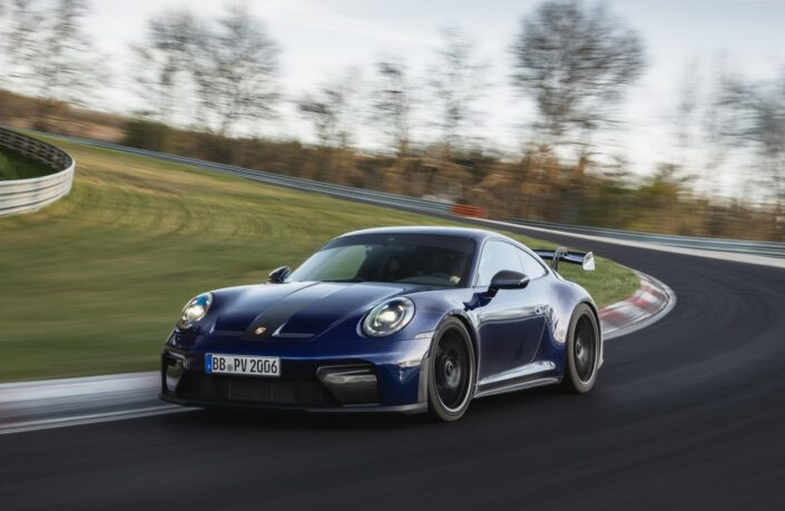 El nuevo Porsche 911 GT3 bate el récord del trazado más largo de Nürburgring: 6:56.294 minutos El nuevo Porsche 911 GT3 bate el récord del trazado más largo de Nürburgring: 6:56.294 minutos