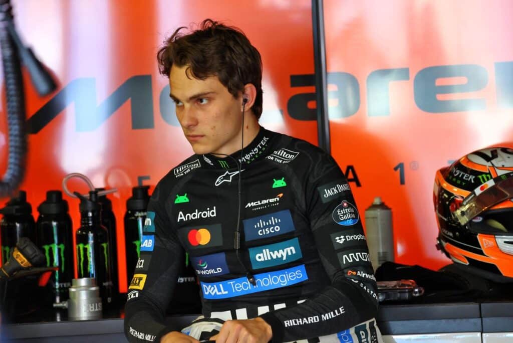 F1: Piastri, autocr&iacute;tico: "Golpe&eacute; m&aacute;s muros este finde que en toda mi carrera"