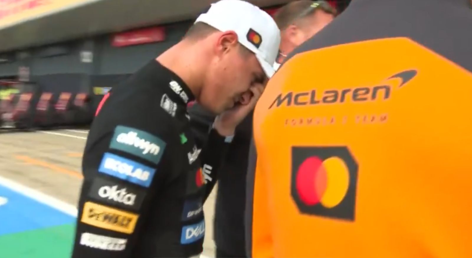 F1: la imagen de Norris que asustó a todos tras su victoria en Silverstone F1: la imagen de Norris que asustó a todos tras su victoria en Silverstone
