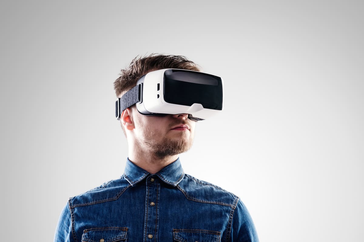 Tecnolog&iacute;a: Realidad aumentada y virtual: aplicaciones m&aacute;s all&aacute; de los videojuegos