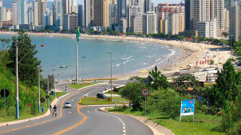 Cuánto cuesta viajar a Brasil en auto en el verano 2026: guía completa para argentinos Cuánto cuesta viajar a Brasil en auto en el verano 2026: guía completa para argentinos