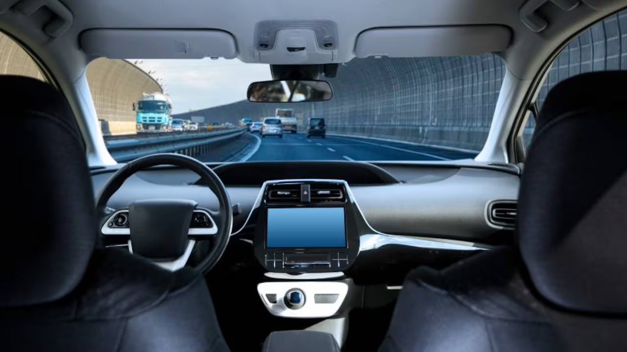 Ciudades con autos autónomos: ¿qué tan cerca estamos de convivir con ellos? Ciudades con autos autónomos: ¿qué tan cerca estamos de convivir con ellos?