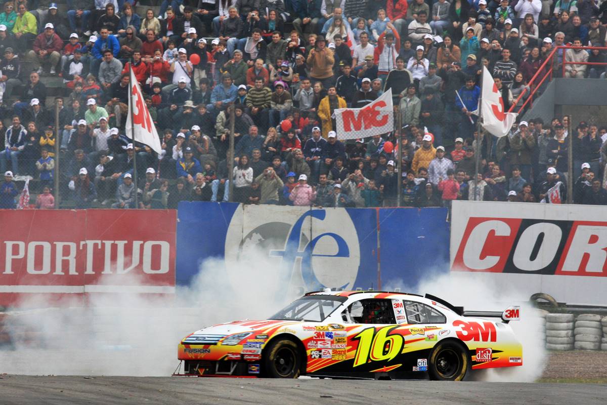 El Ford Fusion con el que Greg Biffle corría en NASCAR estuvo en Argentina y fue manejado por Matías Rossi El Ford Fusion con el que Greg Biffle corría en NASCAR estuvo en Argentina y fue manejado por Matías Rossi